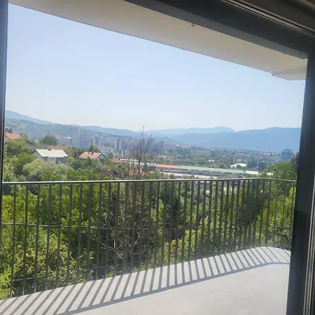 Luxury Penthouse With Free Parking Appartement *