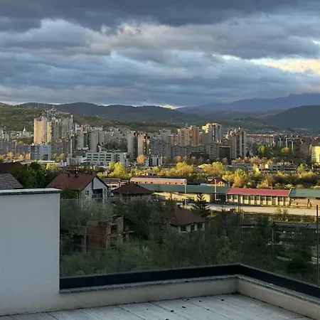 Luxury Penthouse With Free Parking Appartement *
