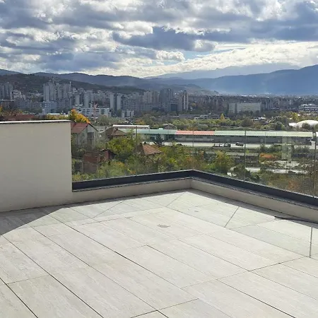 Luxury Penthouse With Free Parking *