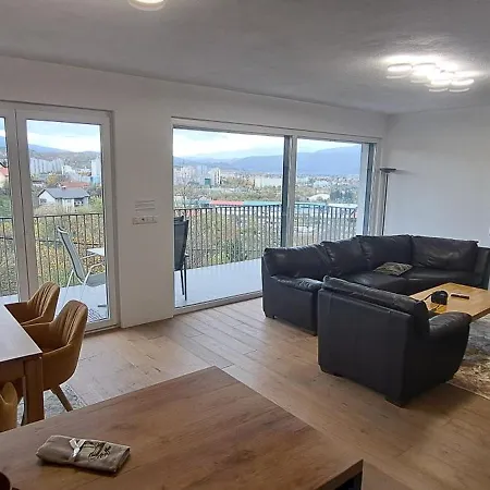 Luxury Penthouse With Free Parking Appartement *