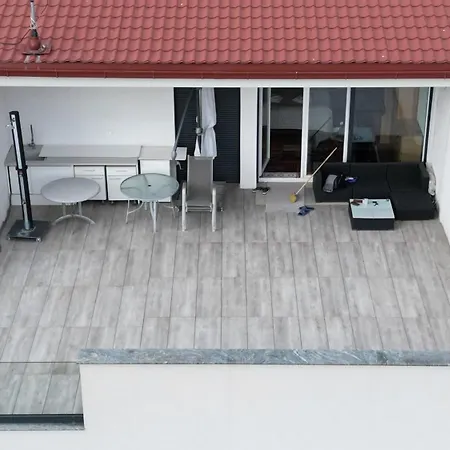 Luxury Penthouse With Free Parking *