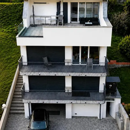 Luxury Penthouse With Free Parking *